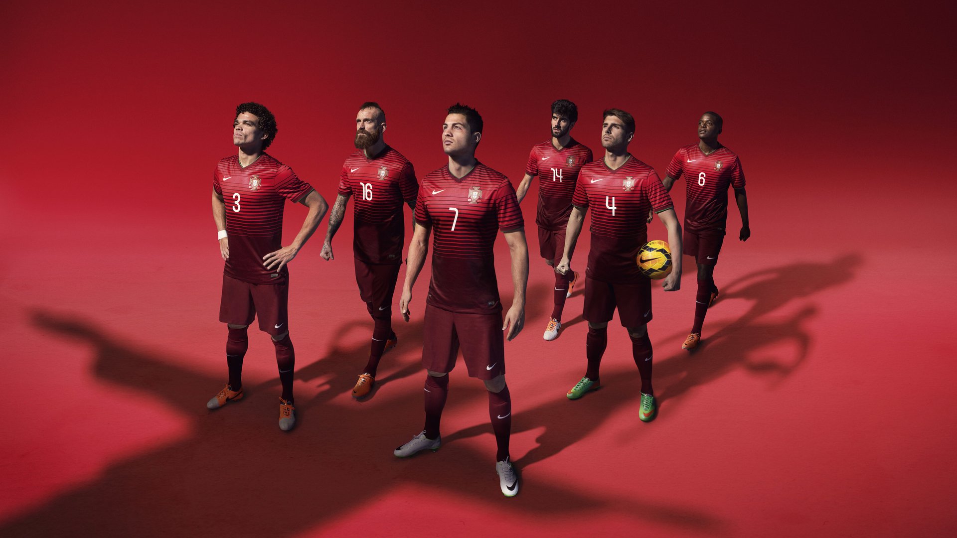 英超-曼联2-2诺丁汉森林,3连胜被终结,阿玛德世界波胖虎破门,曼联o2